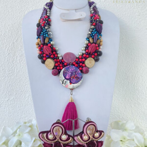 COLLAR DE LUNA Y MADERA CON ARETES