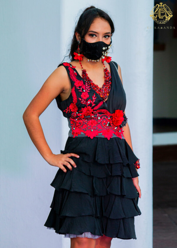 VESTIDO CORTO BORDADO ROJO LATERAL 1