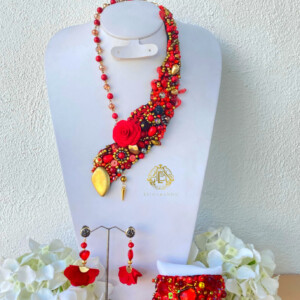 COLLAR MEDIO DE CHAQUIRON