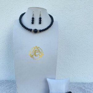 COLLAR NEGRO DE PIEDRA