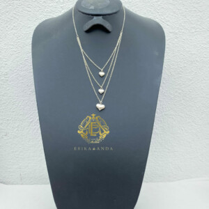 COLLAR DE CORAZONES DE PLATA